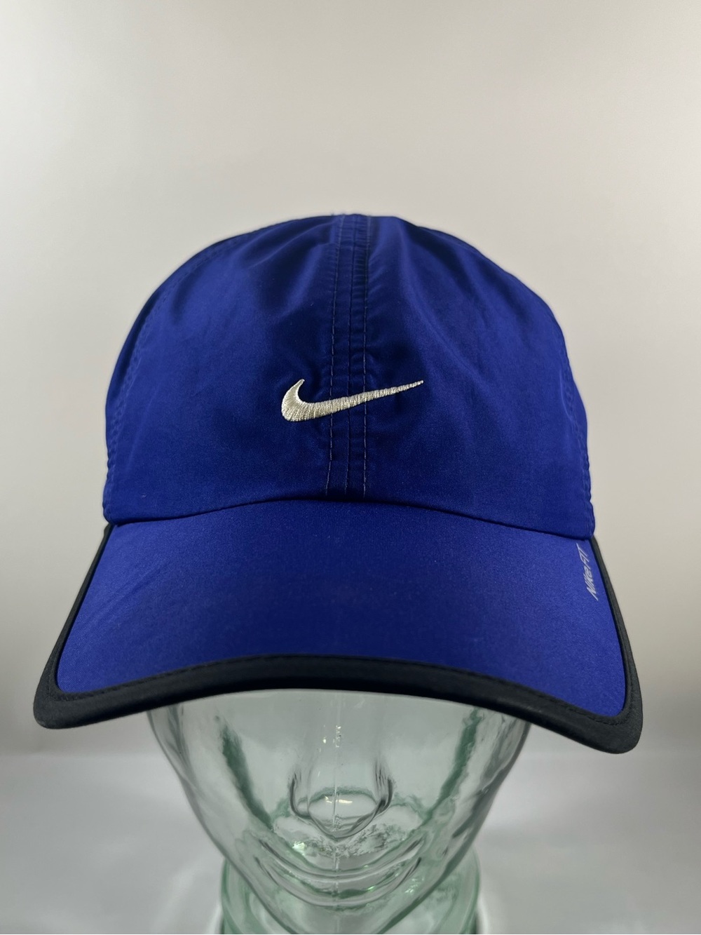 Nike Dri Fit NIKEFIT  FeatherLight Tennis Running Strapback Hat Cap Blue Black